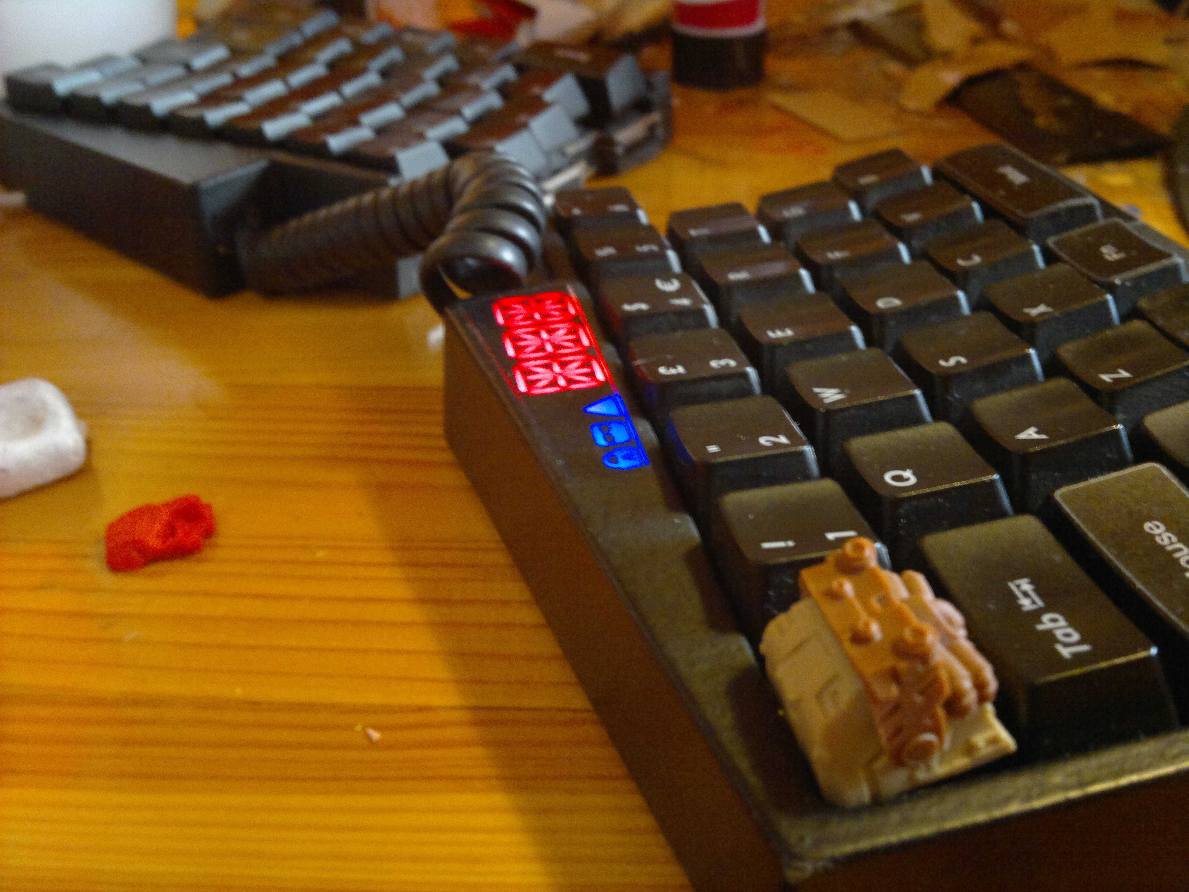 Ultimate Hacking Keyboard: Gimmick or serious productivity tool?